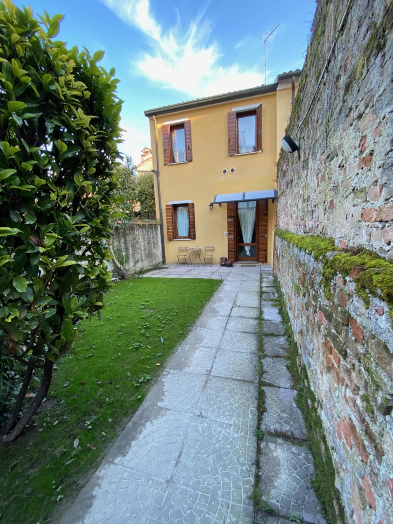 Casetta Con Giardino In Prato Della Valle Hébergement de vacances *